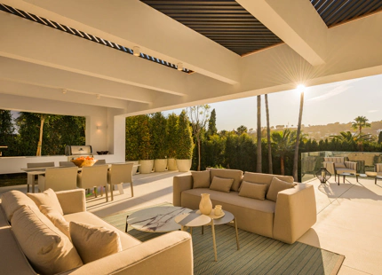 Villa en venta en Nueva Andalucia, Marbella