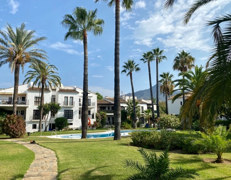 Ground Floor Apartment for sale in Nueva Andalucia, Marbella