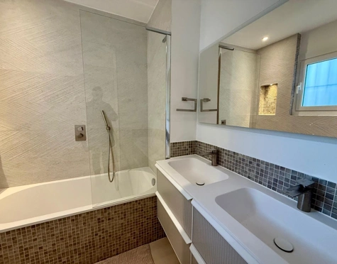 Ground Floor Apartment for sale in Nueva Andalucia, Marbella