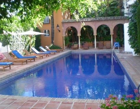 Town House for long term rent in Marbella Golden Mile