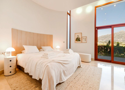 Villa en venta en Nueva Andalucia, Marbella
