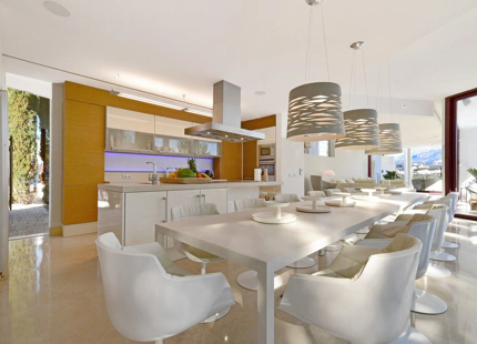 Villa en venta en Nueva Andalucia, Marbella