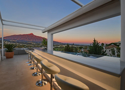 Villa en venta en Nueva Andalucia, Marbella