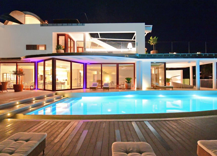 Villa en venta en Nueva Andalucia, Marbella
