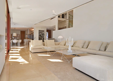 Villa en venta en Nueva Andalucia, Marbella