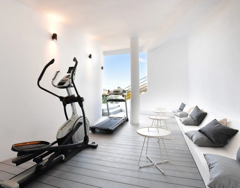 Villa for sale in Nueva Andalucia, Marbella