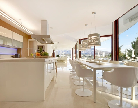 Villa for sale in Nueva Andalucia, Marbella