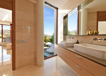 Villa en venta en Nueva Andalucia, Marbella