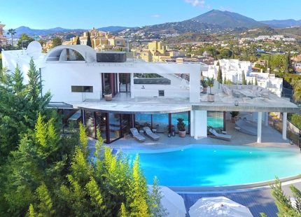 Villa en venta en Nueva Andalucia, Marbella