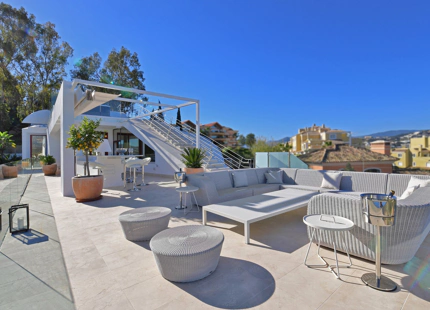 Villa en venta en Nueva Andalucia, Marbella