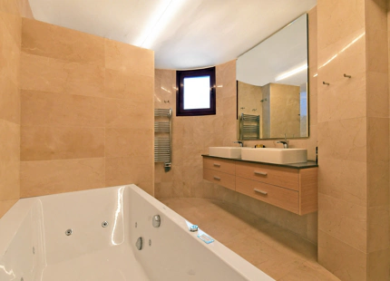 Villa en venta en Nueva Andalucia, Marbella