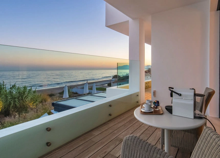 Villa en venta en Costabella, Marbella Este