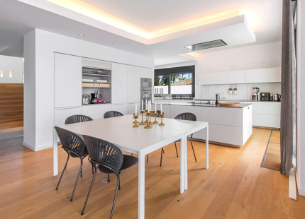 Villa en venta en Costabella, Marbella Este