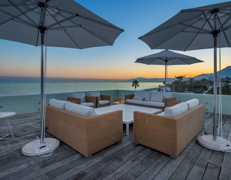 Villa for sale in Costabella, Marbella Este