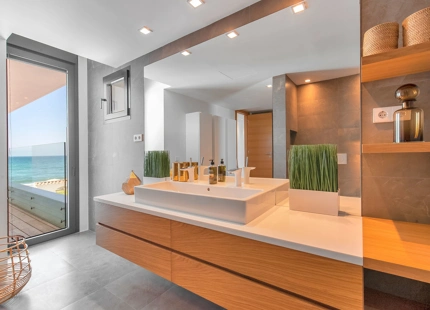Villa en venta en Costabella, Marbella Este