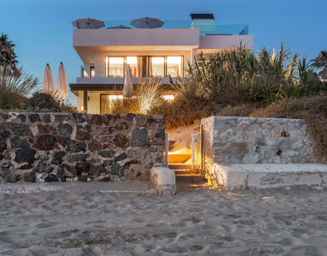 Villa for sale in Costabella, Marbella Este