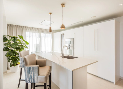 Apartamento en venta en Nueva Andalucia, Marbella