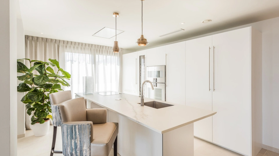 Apartamento en venta en Nueva Andalucia, Marbella