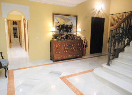 Villa en venta en Estepona