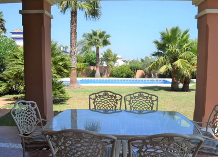Villa en venta en Estepona