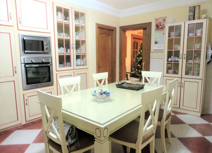 Villa en venta en Estepona