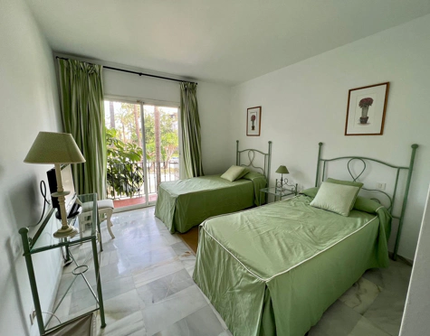 Apartment for short term rent in Estepona