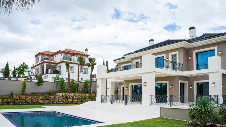 Villa for sale in Los Flamingos, Benahavis