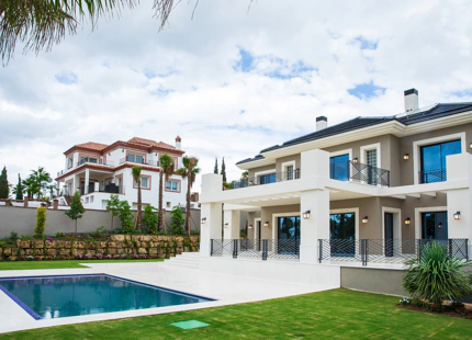 Villa for sale in Los Flamingos, Benahavis