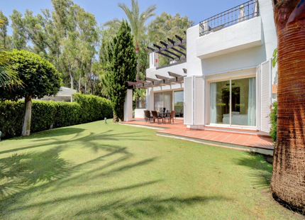 Fanastic beach apartment in Alcazaba Beach resort