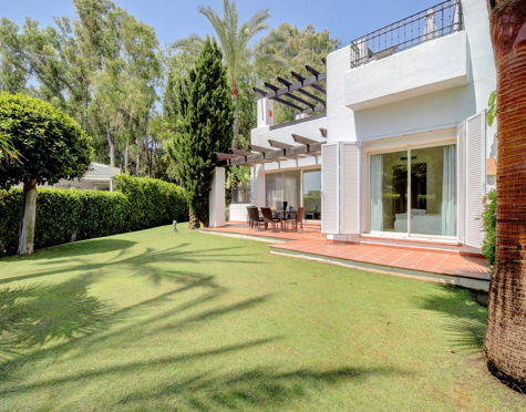 Ground Floor Apartment for short term rent in Alcazaba Beach, Estepona East