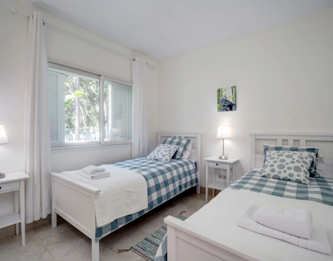 Ground Floor Apartment for short term rent in Alcazaba Beach, Estepona East