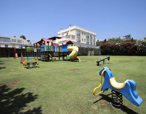 Ground Floor Apartment for short term rent in Alcazaba Beach, Estepona East