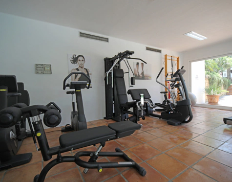 Ground Floor Apartment for short term rent in Alcazaba Beach, Estepona East