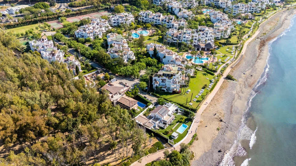 Ground Floor Apartment for short term rent in Alcazaba Beach, Estepona East
