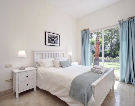 Ground Floor Apartment for short term rent in Alcazaba Beach, Estepona East