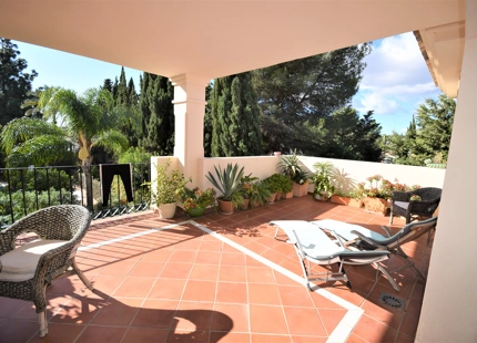 Apartamento en venta en Nueva Andalucia, Marbella