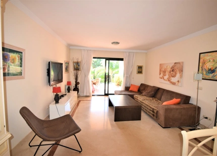 Apartamento en venta en Nueva Andalucia, Marbella
