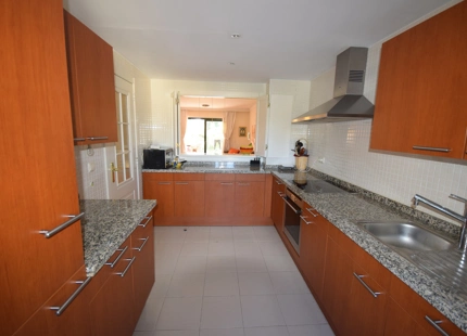 Apartamento en venta en Nueva Andalucia, Marbella