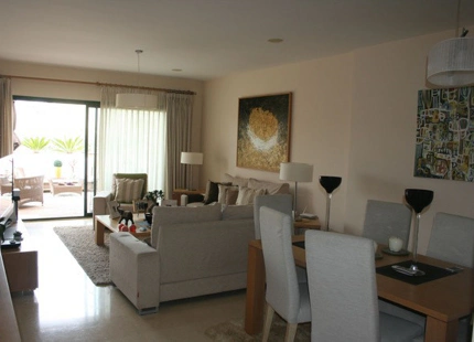 Apartment for sale in Benahavis