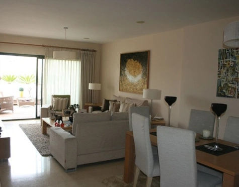 Apartamento en venta en Benahavis