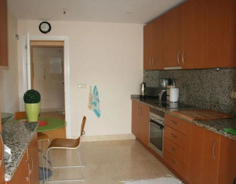 Apartamento en venta en Benahavis