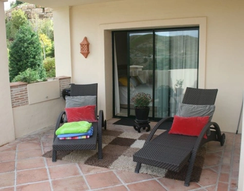Apartamento en venta en Benahavis