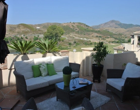 Apartamento en venta en Benahavis
