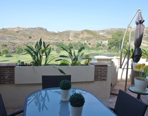 Apartamento en venta en Benahavis