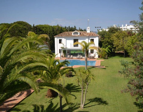 Villa for sale in Guadalmina Baja, San Pedro de Alcantara