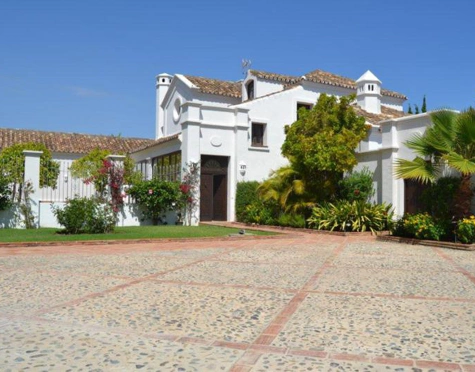 Villa en venta en Guadalmina Baja, San Pedro de Alcantara