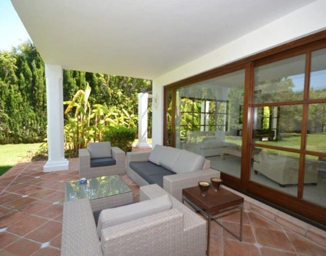 Villa for sale in Guadalmina Baja, San Pedro de Alcantara