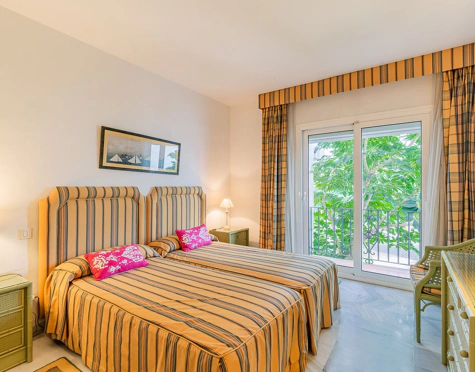 Apartamento en alquiler a corta temporada en Alcazaba Beach, Estepona East
