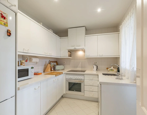 Apartamento en alquiler a corta temporada en Alcazaba Beach, Estepona East