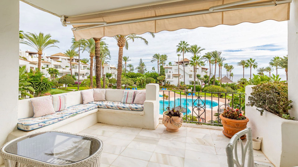 Apartment for short term rent in Alcazaba Beach, Estepona East